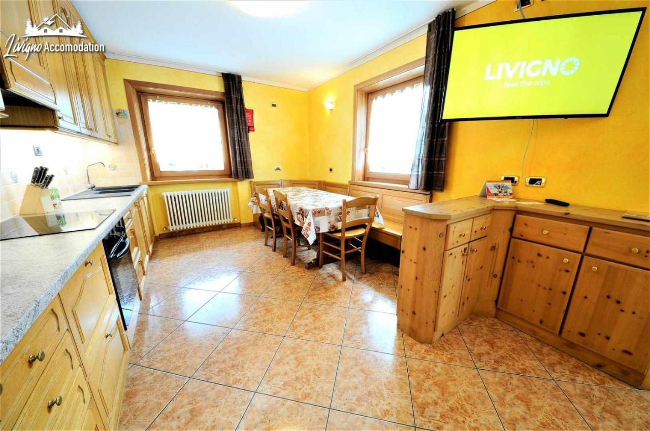 Alpen Royal By Livigno Accomodation Exterior photo